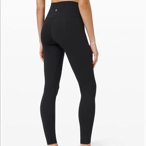 Lululemon wunder under!